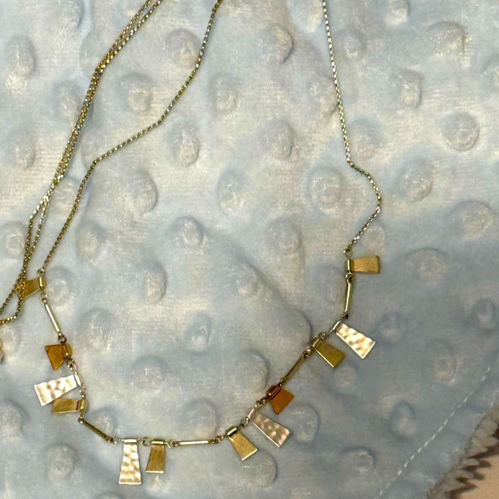Kendra Scott necklace in mix gold and silver